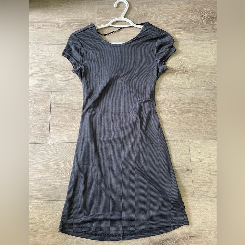 Twisted back casual dress